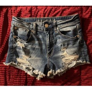 AMERICAN EAGLE RIPPED JEAN SHORTS!!!